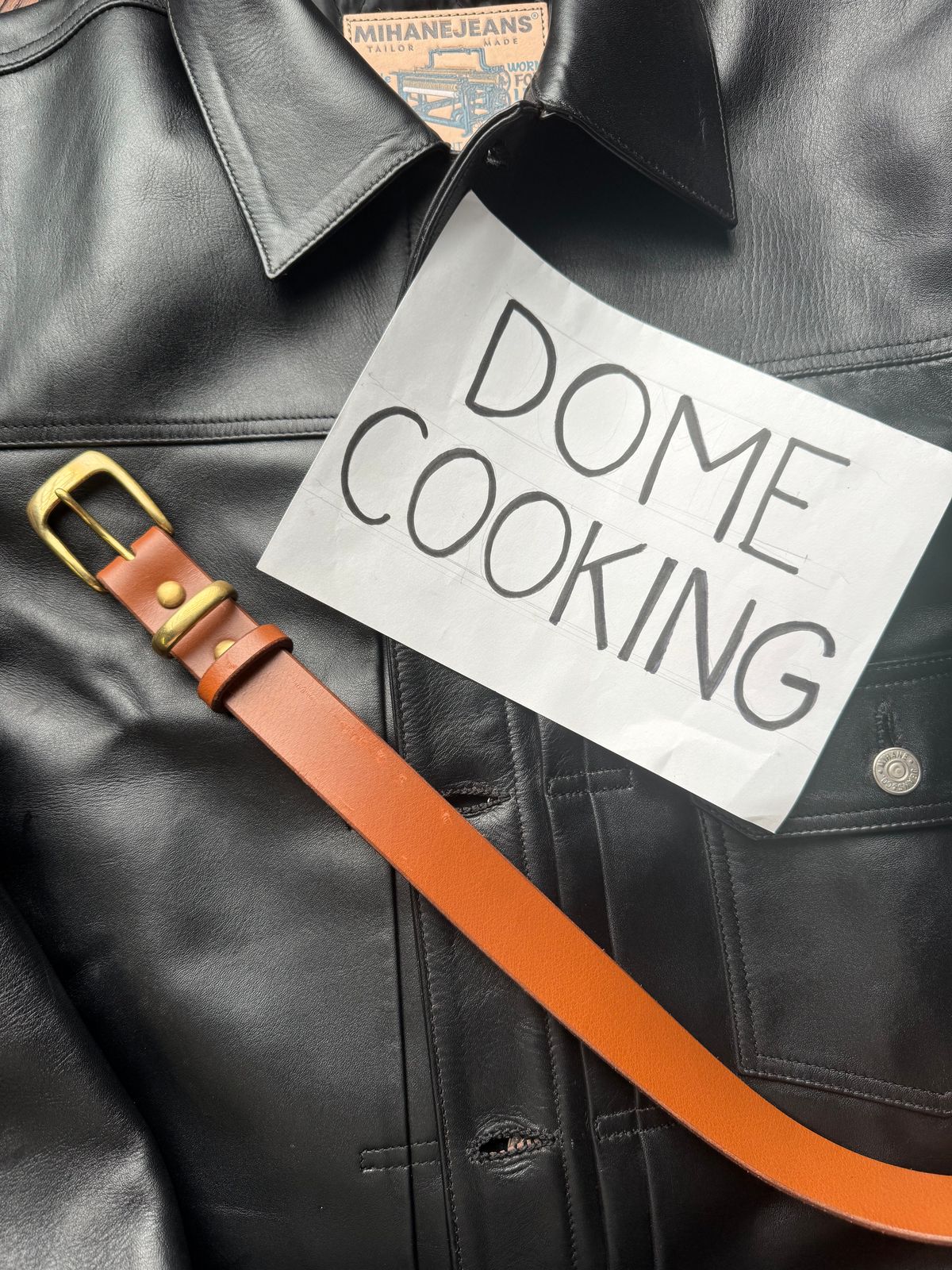 Photo by Davi_Arzika on November 4, 2025 of the Siege leather Vegtan Buffalo belting in Veg Tan Bufallo.