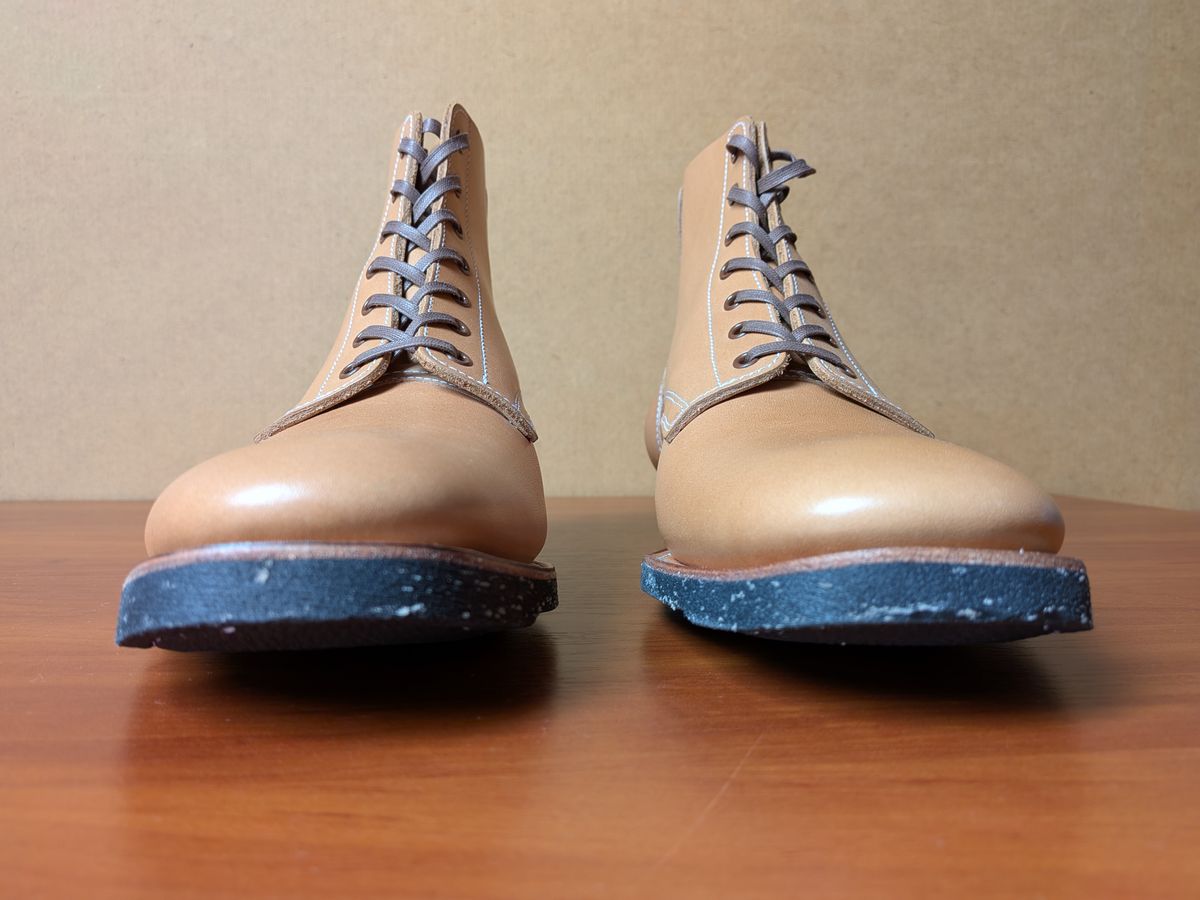 Photo by Tiramisu on October 5, 2025 of the Clinch Yeager Boots in Degermann Natural Gustave Cowhide.