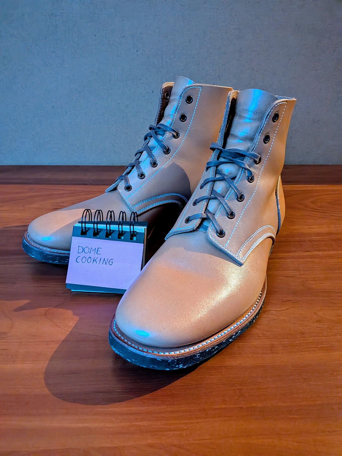 Photo by Tiramisu on November 1, 2025 of the Clinch Yeager Boots in Degermann Natural Gustave Cowhide.