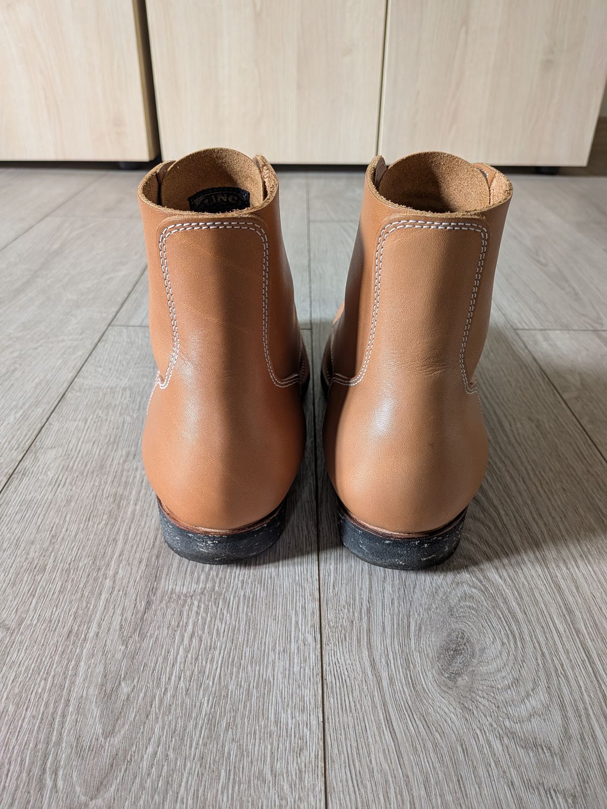 Photo by Tiramisu on December 2, 2025 of the Clinch Yeager Boots in Degermann Natural Gustave Cowhide.