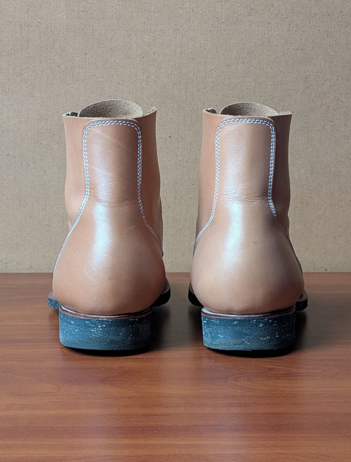 Photo by Tiramisu on January 1, 2026 of the Clinch Yeager Boots in Degermann Natural Gustave Cowhide.