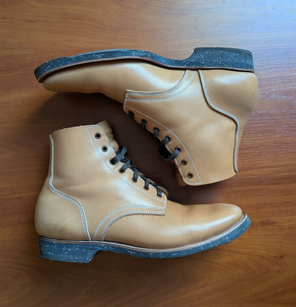 Photo by Tiramisu on February 28, 2026 of the Clinch Yeager Boots in Degermann Natural Gustave Cowhide.
