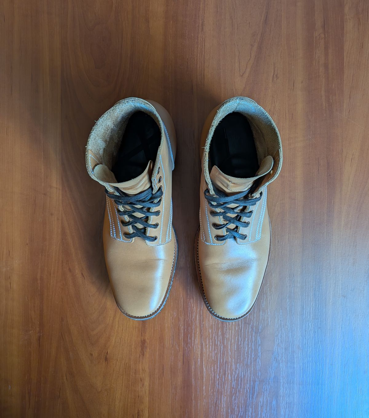 Photo by Tiramisu on February 28, 2026 of the Clinch Yeager Boots in Degermann Natural Gustave Cowhide.