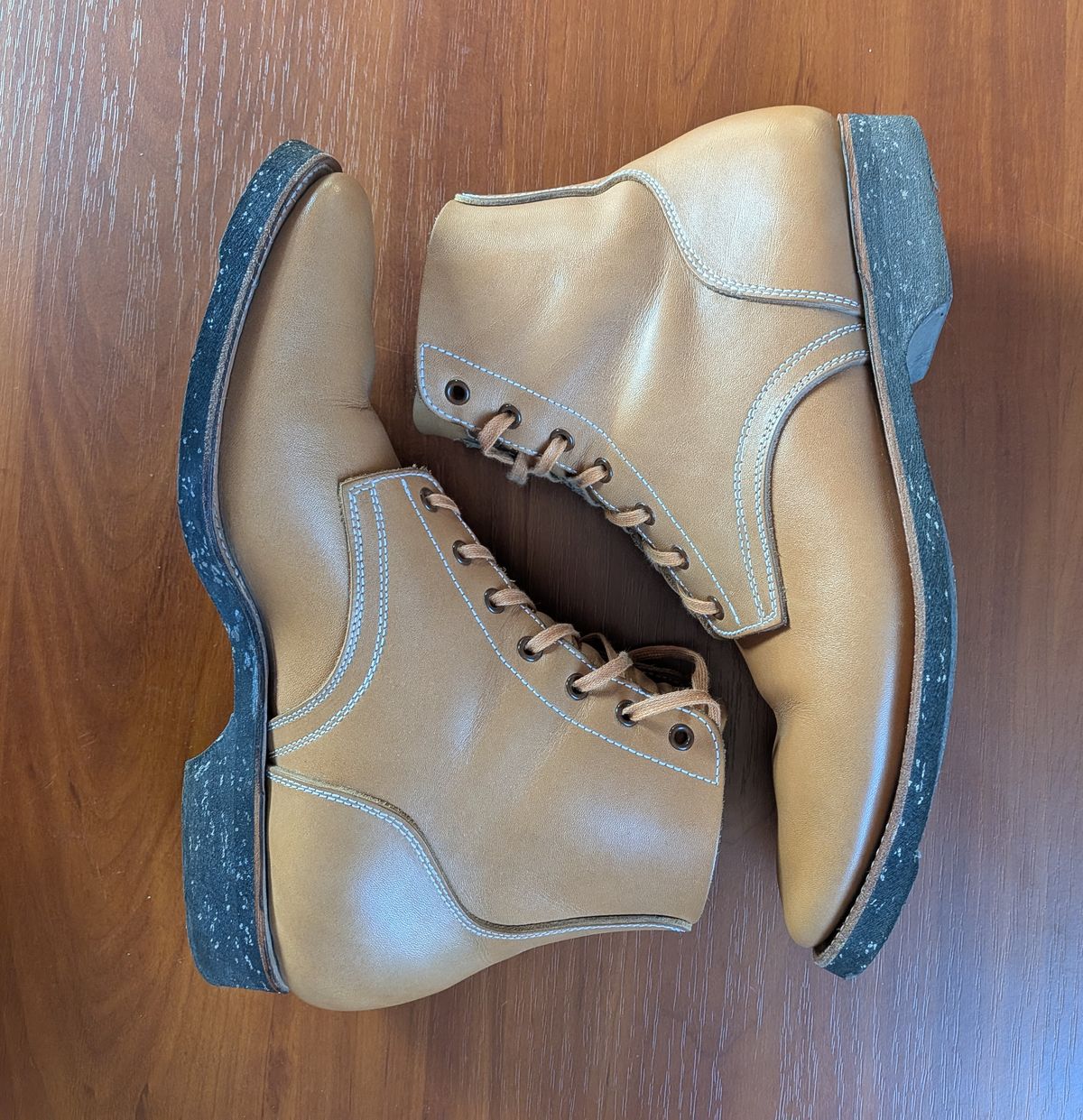 Photo by Tiramisu on April 4, 2026 of the Clinch Yeager Boots in Degermann Natural Gustave Cowhide.