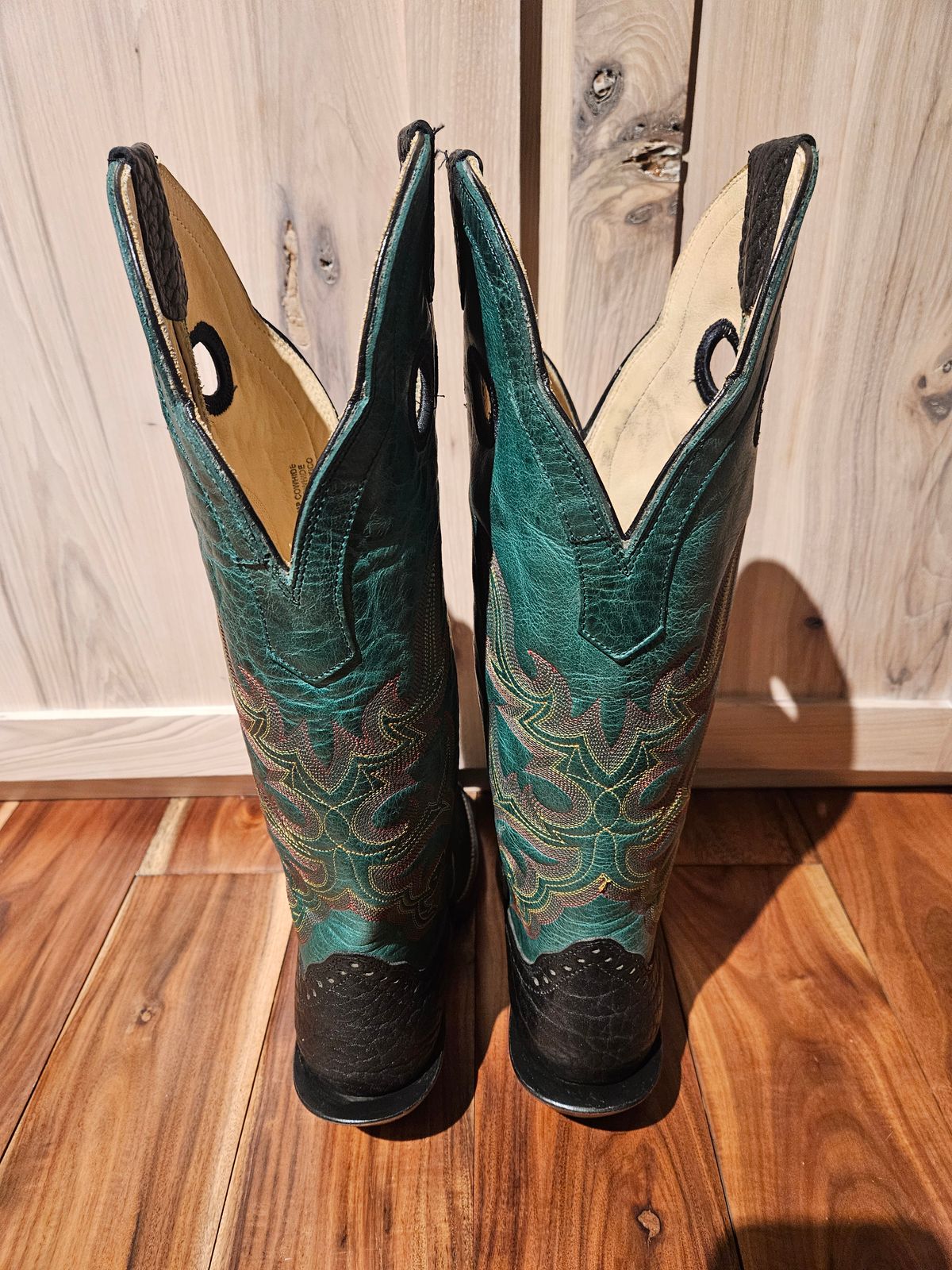 Photo by NevadaBugle on October 3, 2025 of the Hondo 3478 in Black Bullhide.