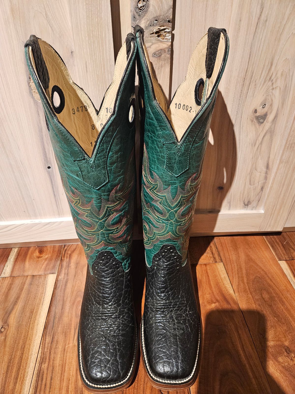 Photo by NevadaBugle on October 3, 2025 of the Hondo 3478 in Black Bullhide.