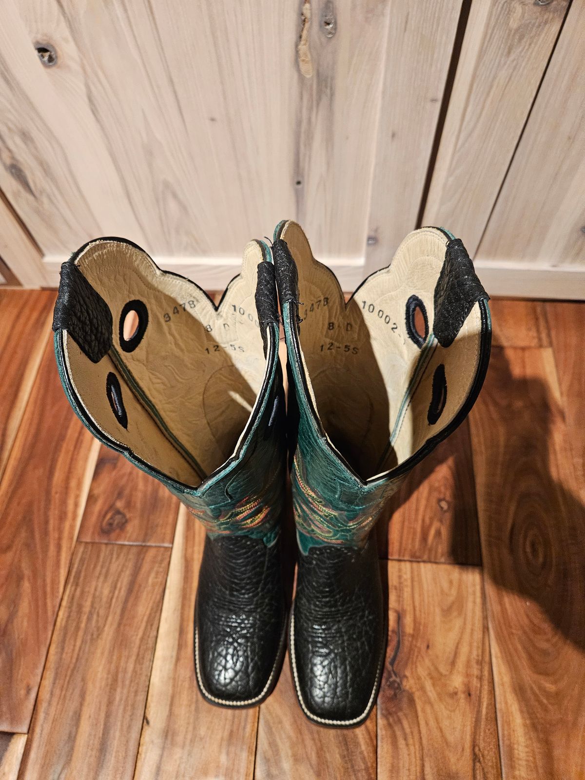 Photo by NevadaBugle on October 3, 2025 of the Hondo 3478 in Black Bullhide.