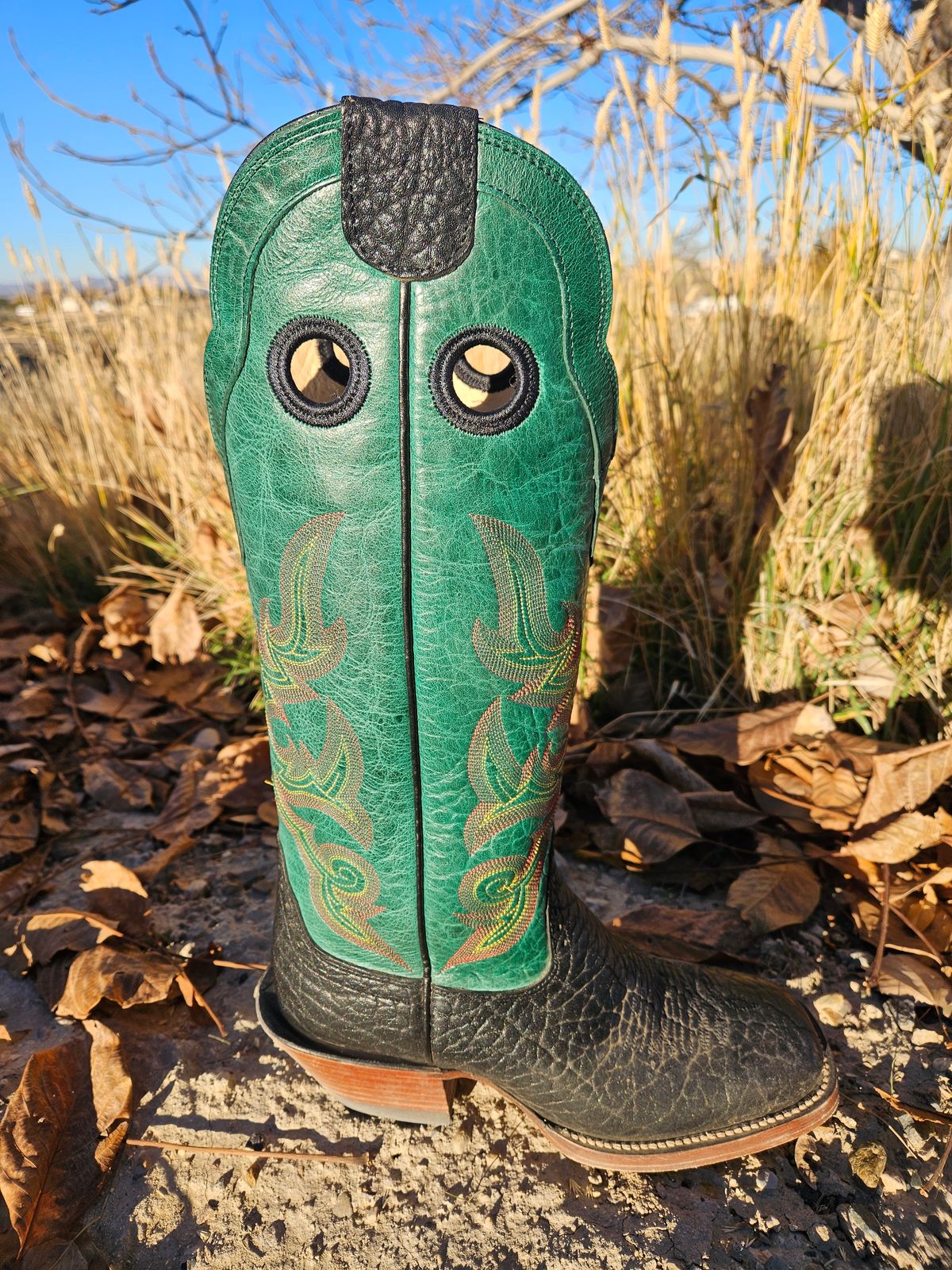 Photo by NevadaBugle on November 2, 2025 of the Hondo 3478 in Black Bullhide.