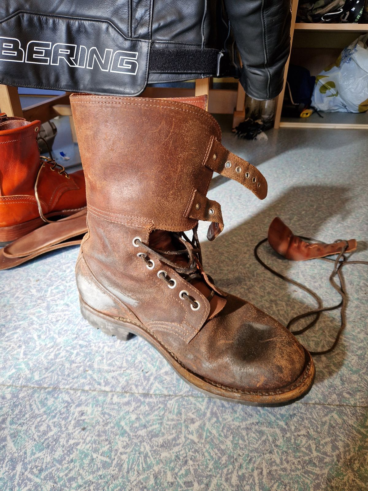 Photo by JambonCru on October 25, 2025 of the Marbot BMJA Mle 52 in Unknown Leather.