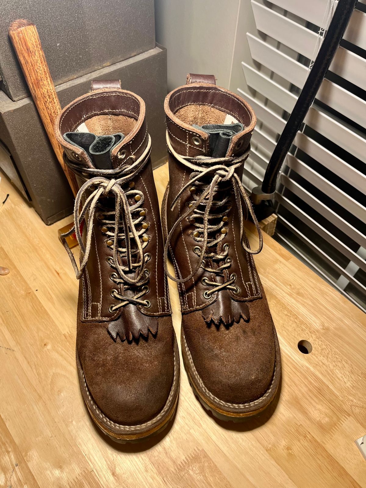 Photo by FISH on December 6, 2024 of the Drew's Boots 8-Inch Logger in Brown Roughout & Brown Smooth.
