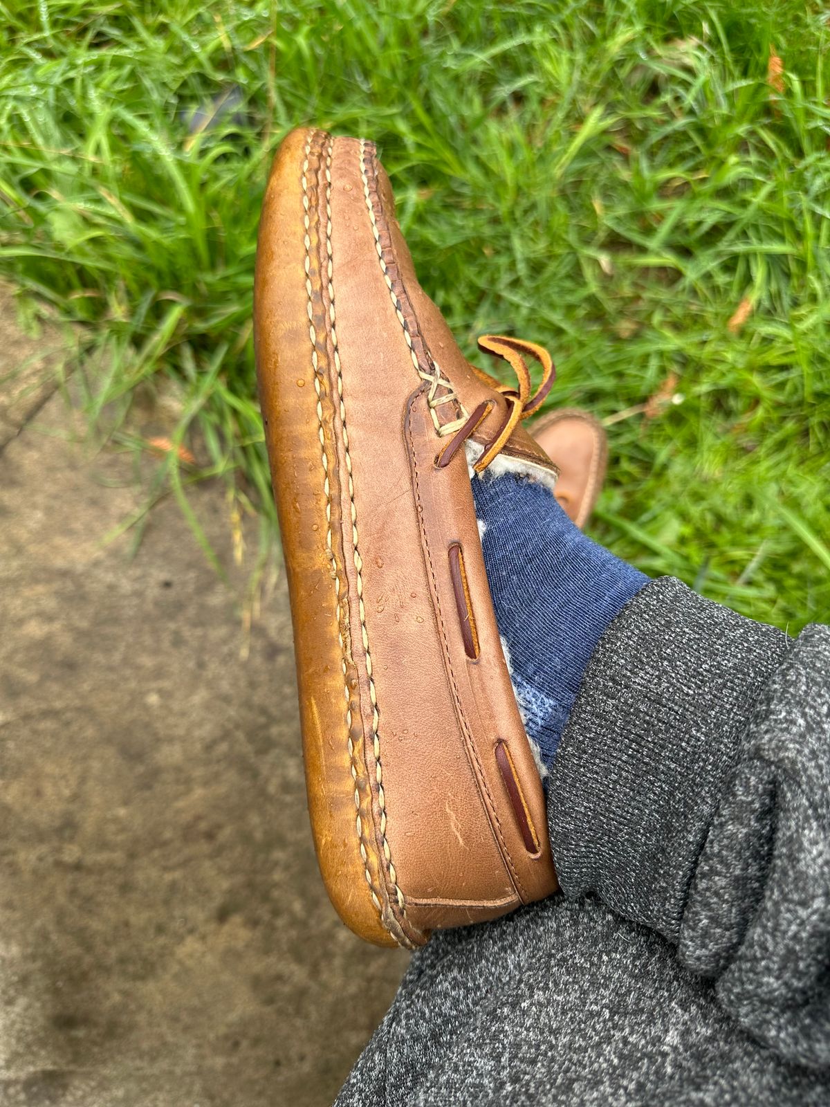 Photo by SCUFFALO.BILL on October 11, 2025 of the Oak Street Bootmakers Shearling Woodland Moc in Horween Natural Chromexcel.