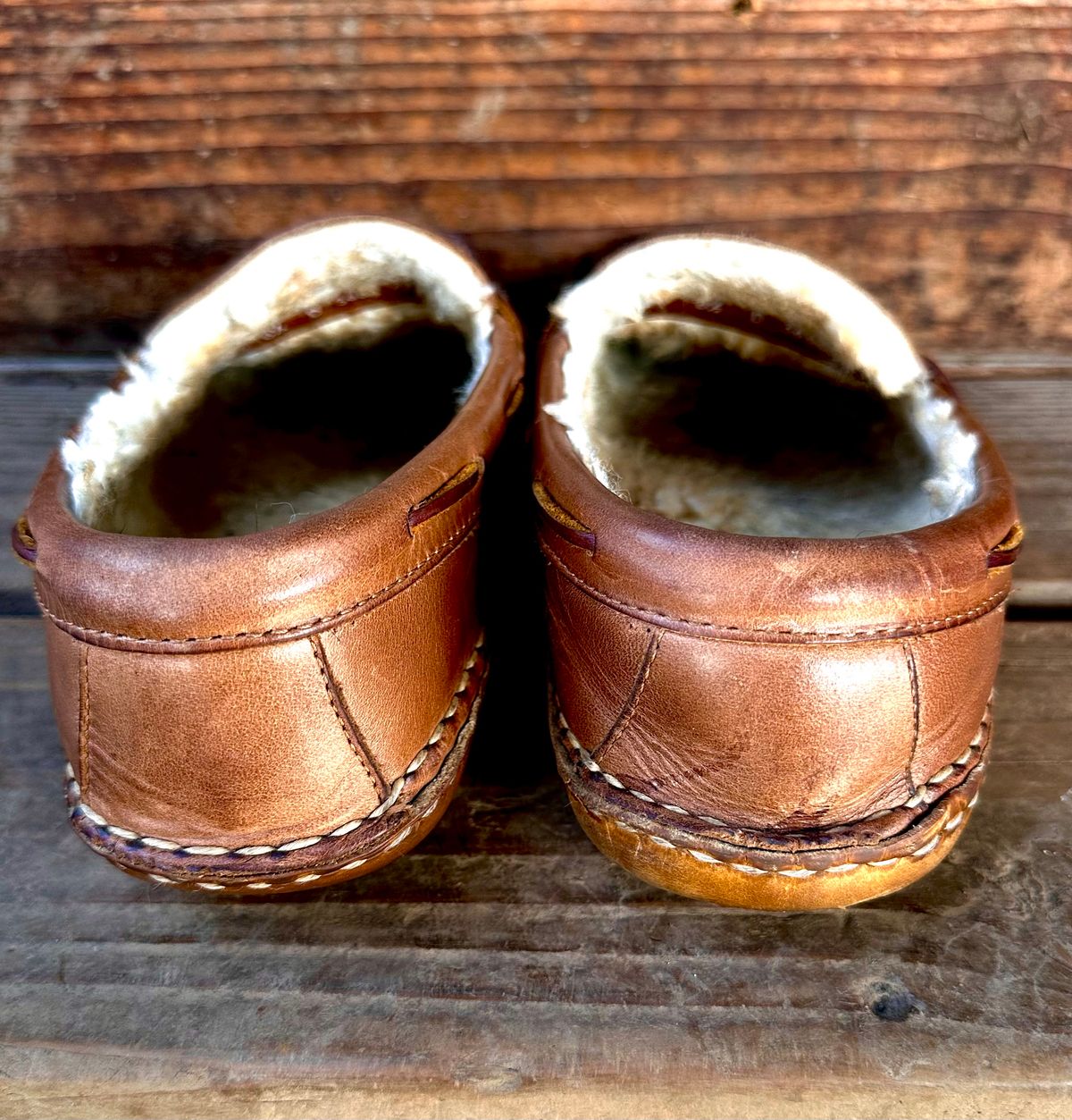 Photo by SCUFFALO.BILL on February 4, 2026 of the Oak Street Bootmakers Shearling Woodland Moc in Horween Natural Chromexcel.