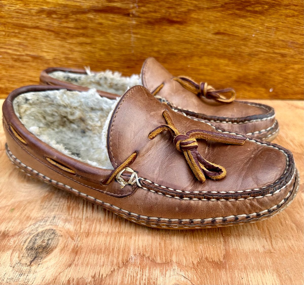 Photo by SCUFFALO.BILL on March 2, 2026 of the Oak Street Bootmakers Shearling Woodland Moc in Horween Natural Chromexcel.