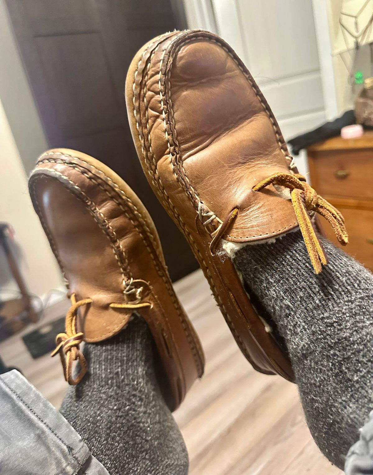 Photo by SCUFFALO.BILL on April 1, 2026 of the Oak Street Bootmakers Shearling Woodland Moc in Horween Natural Chromexcel.