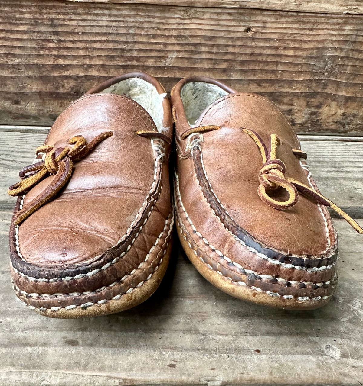 Photo by SCUFFALO.BILL on April 1, 2026 of the Oak Street Bootmakers Shearling Woodland Moc in Horween Natural Chromexcel.