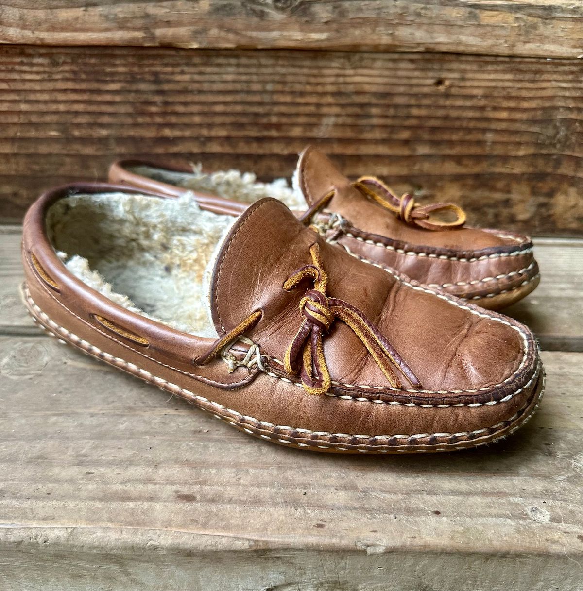 Photo by SCUFFALO.BILL on April 1, 2026 of the Oak Street Bootmakers Shearling Woodland Moc in Horween Natural Chromexcel.