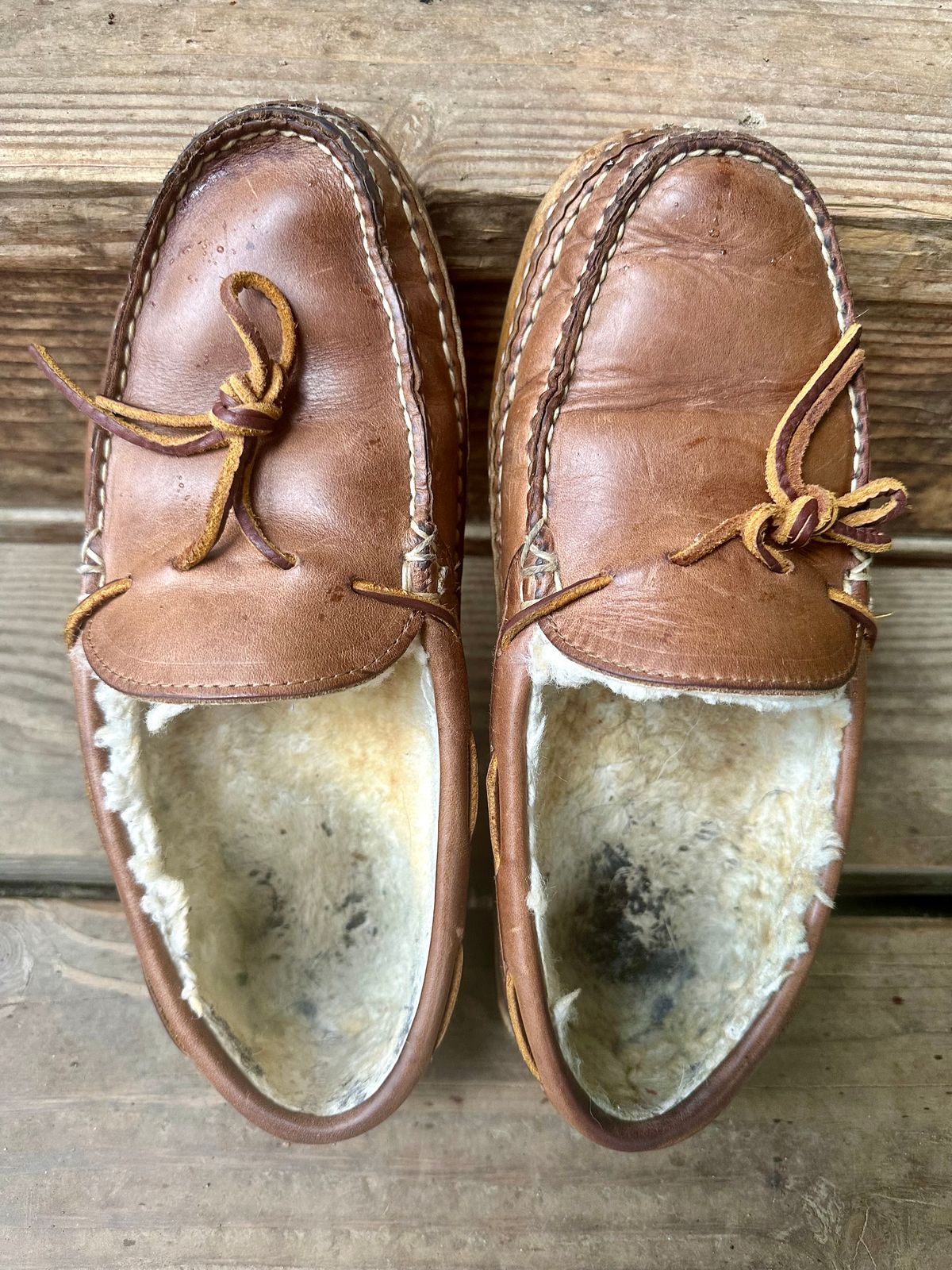 Photo by SCUFFALO.BILL on April 1, 2026 of the Oak Street Bootmakers Shearling Woodland Moc in Horween Natural Chromexcel.