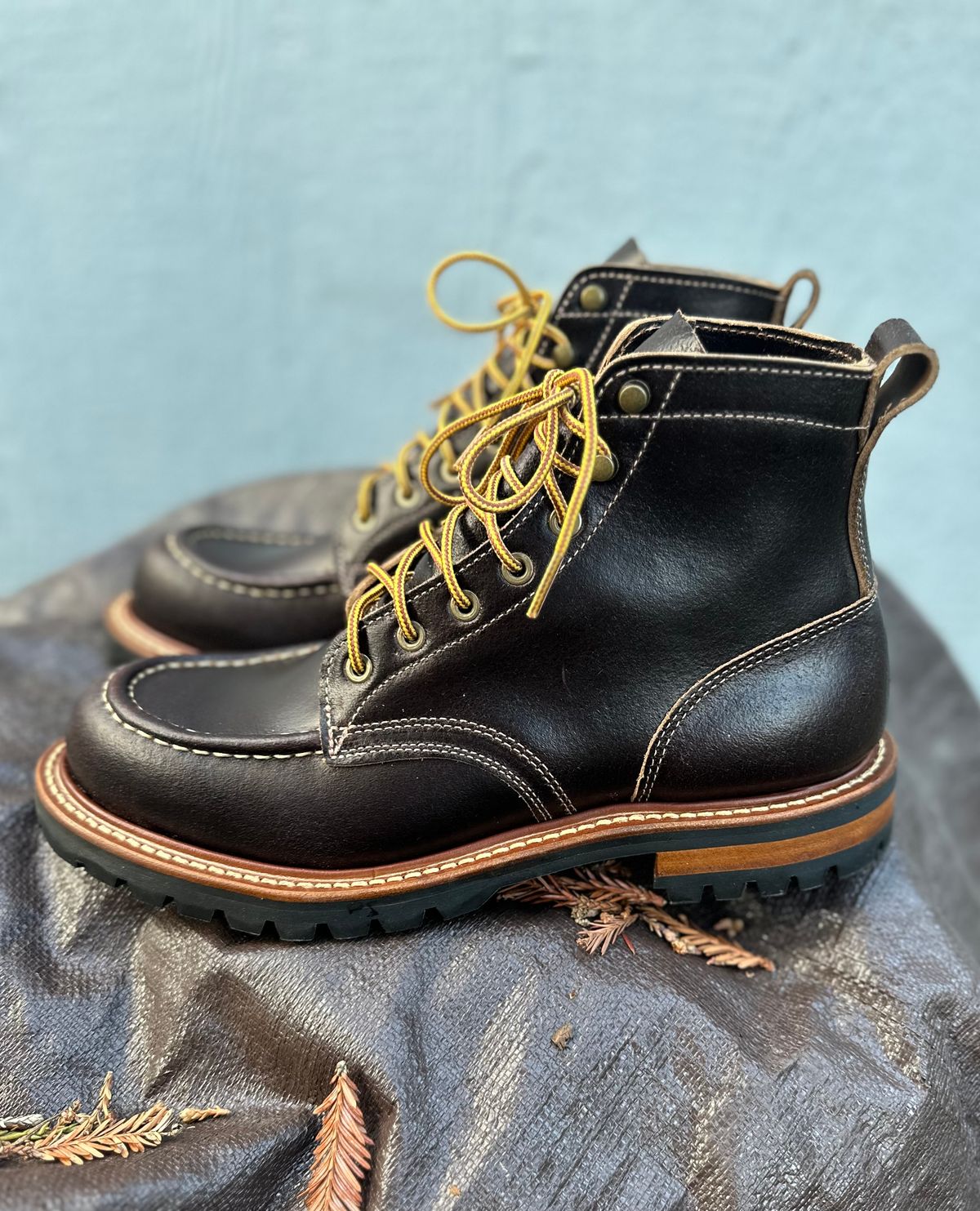 Photo by SCUFFALO.BILL on October 2, 2025 of the Truman Moc Toe in Horween Java Waxed Flesh.