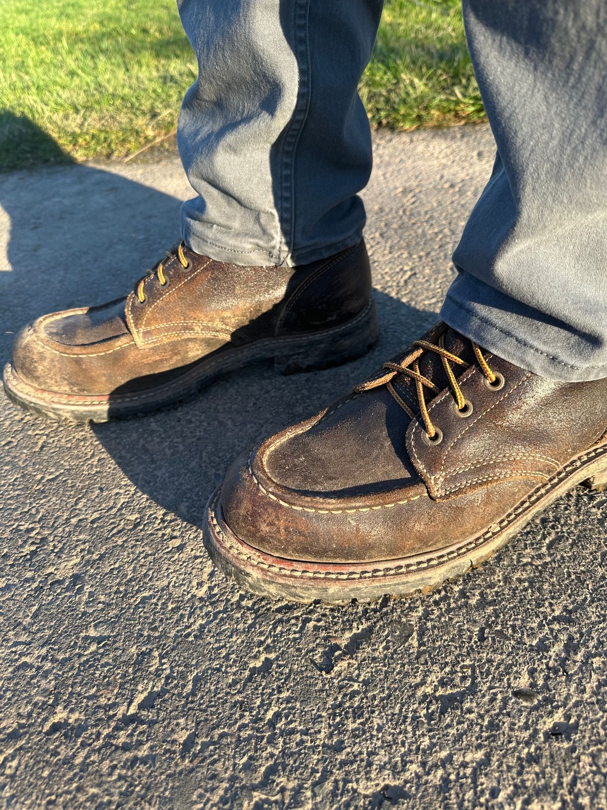 Photo by SCUFFALO.BILL on February 28, 2026 of the Truman Moc Toe in Horween Java Waxed Flesh.
