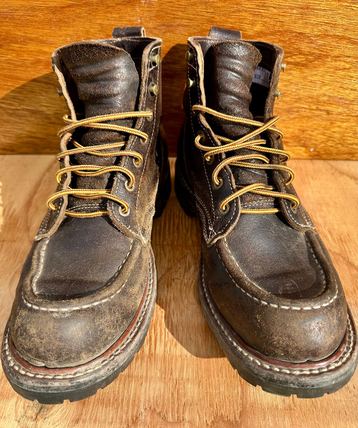 Photo by SCUFFALO.BILL on March 2, 2026 of the Truman Moc Toe in Horween Java Waxed Flesh.