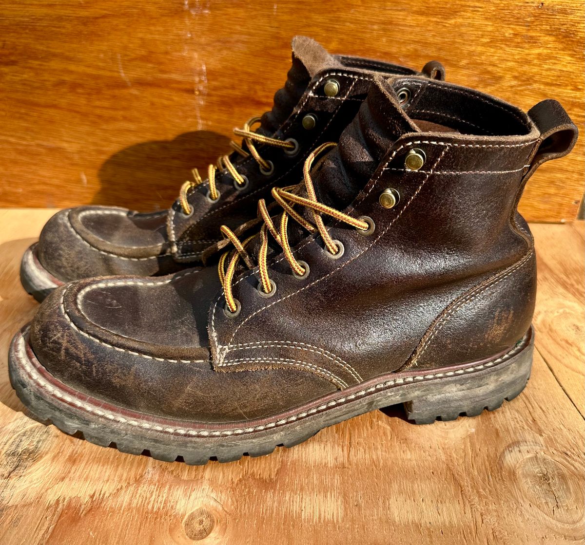 Photo by SCUFFALO.BILL on March 2, 2026 of the Truman Moc Toe in Horween Java Waxed Flesh.