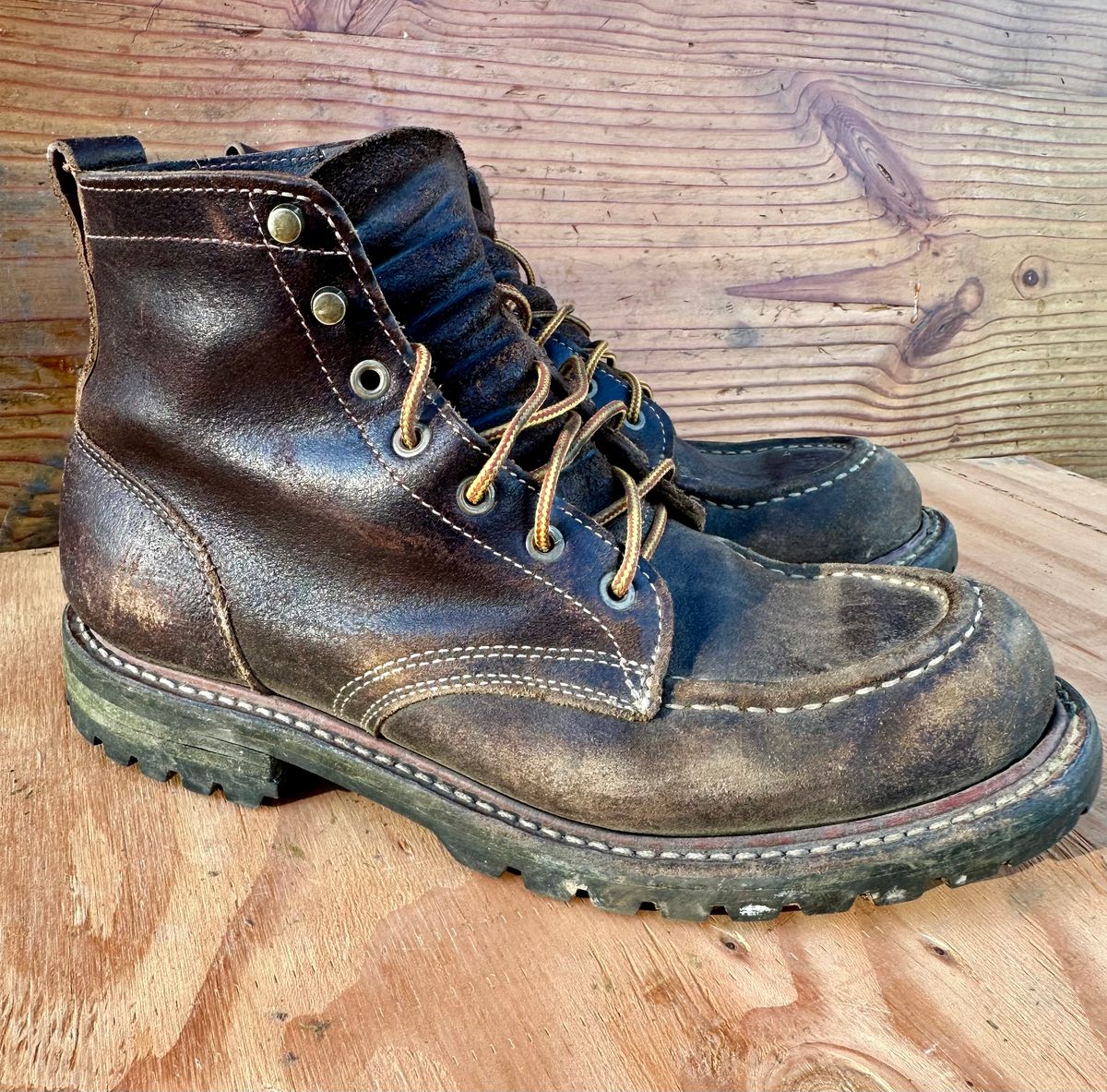 Photo by SCUFFALO.BILL on March 31, 2026 of the Truman Moc Toe in Horween Java Waxed Flesh.