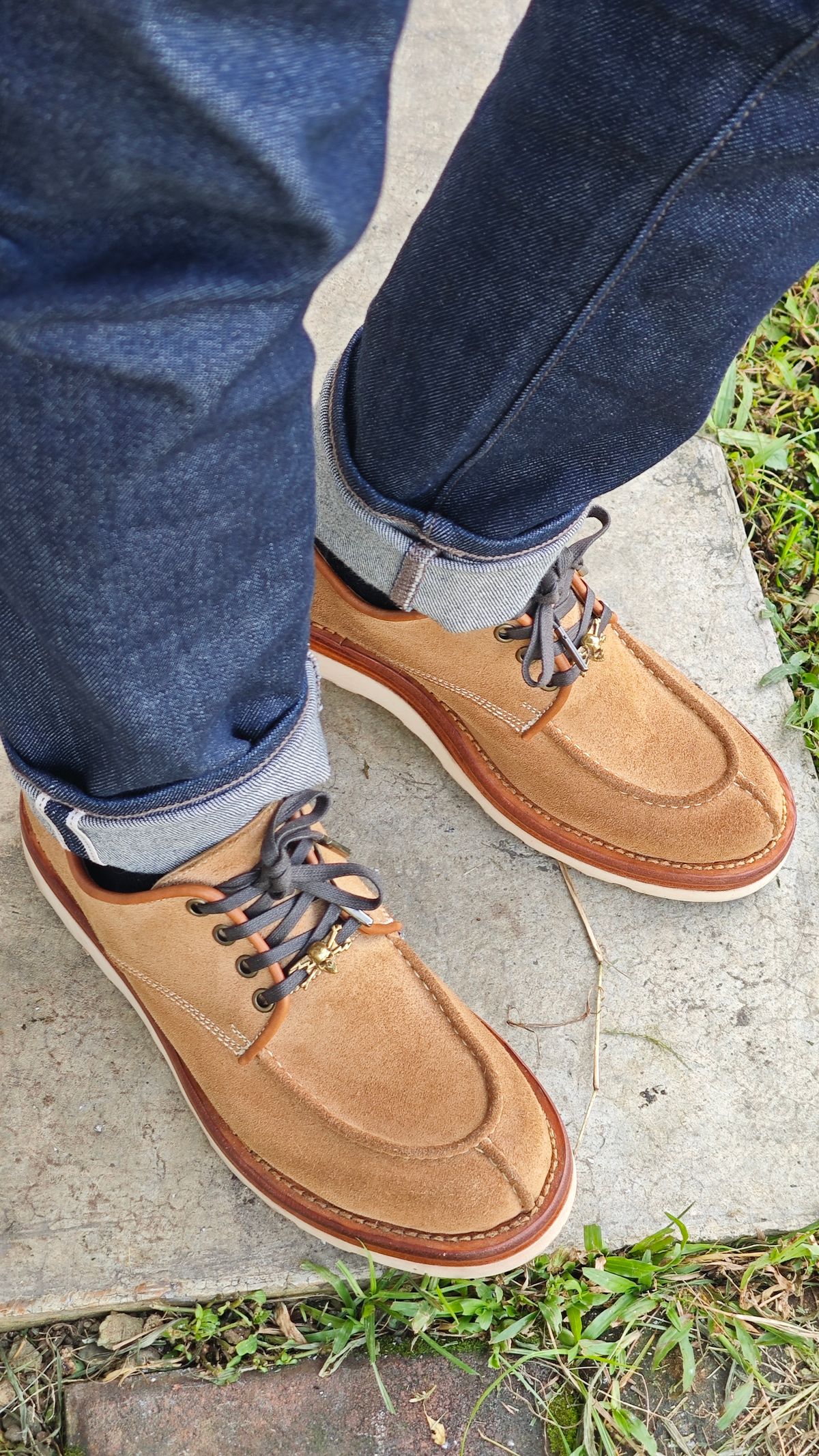 Photo by ginolo111 on November 2, 2025 of the Willie's Handmade Boots Custom Model in Horween Desert Sand.