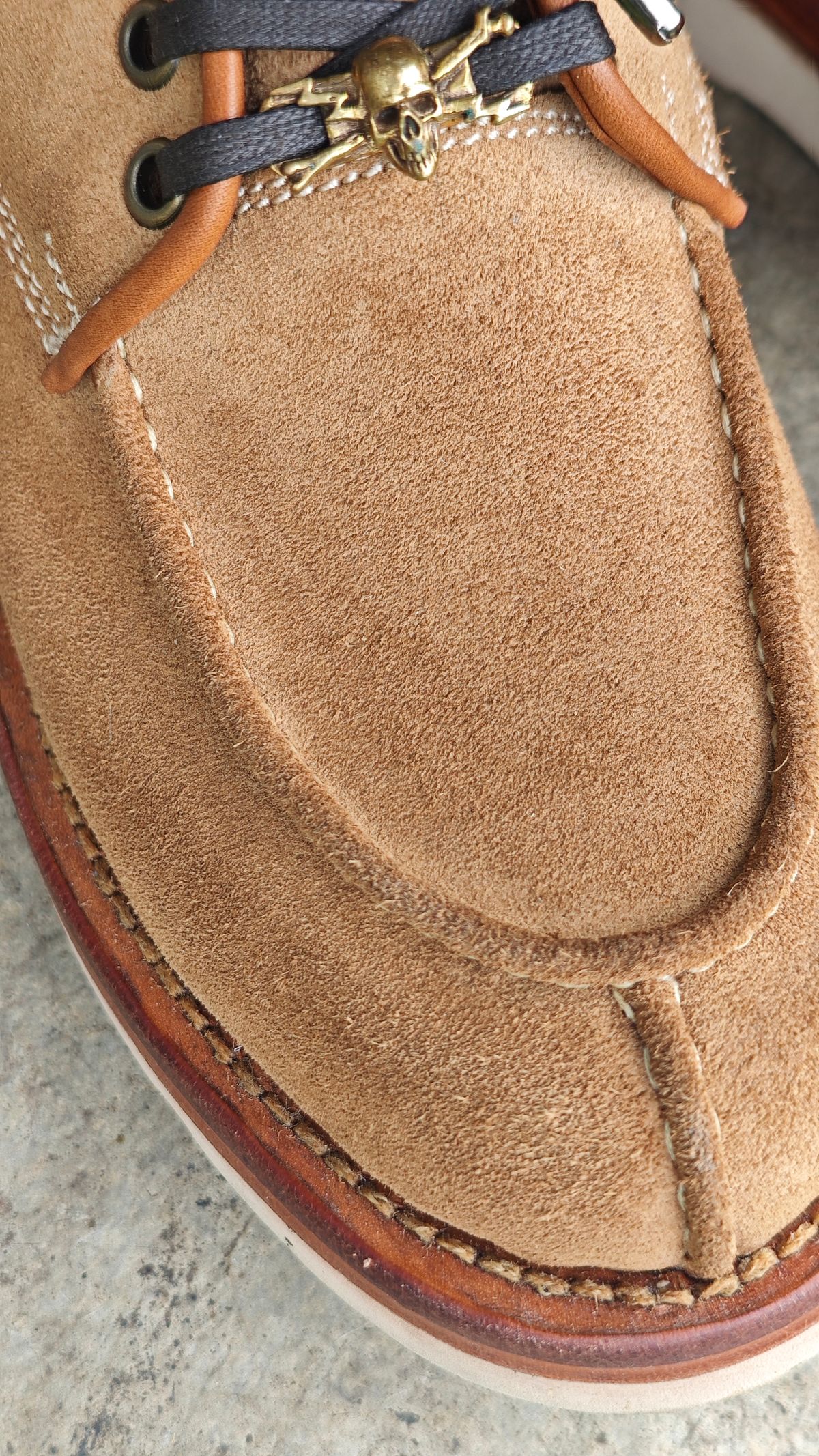 Photo by ginolo111 on November 2, 2025 of the Willie's Handmade Boots Custom Model in Horween Desert Sand.