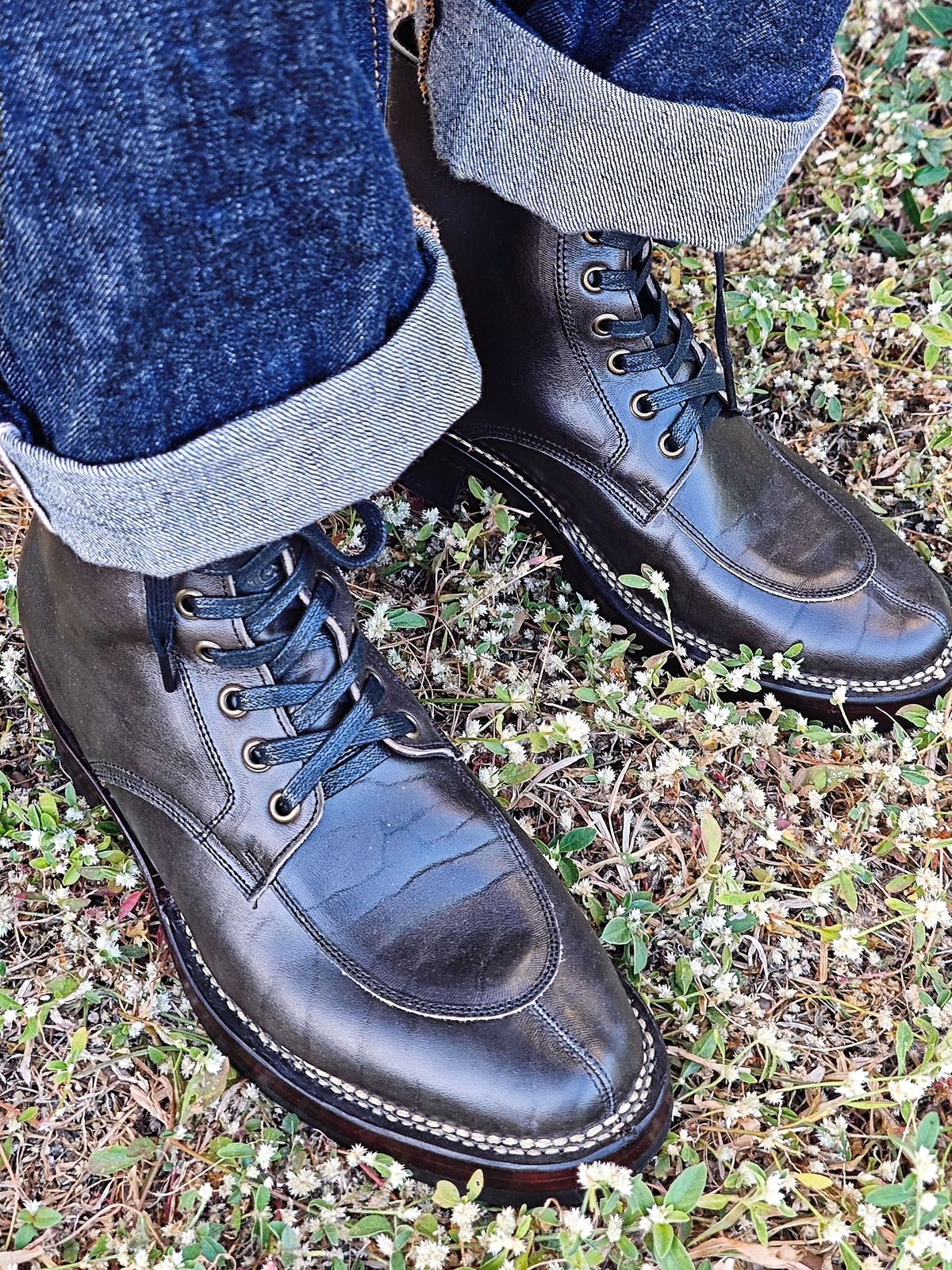 Photo by ginolo111 on May 9, 2026 of the Willie's Handmade Boots Custom Model in Maryam Graphite Horsebutt.