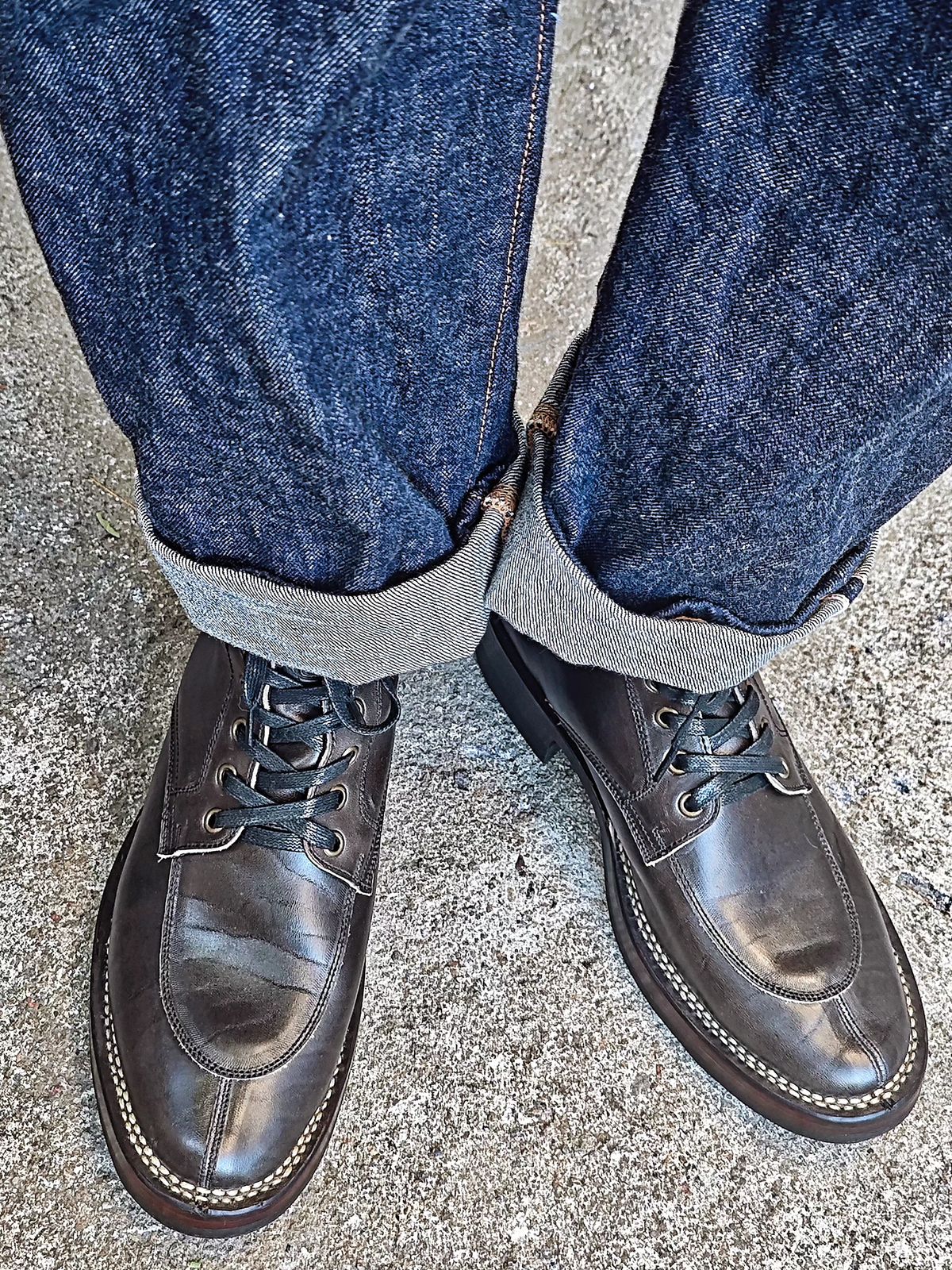 Photo by ginolo111 on May 9, 2026 of the Willie's Handmade Boots Custom Model in Maryam Graphite Horsebutt.