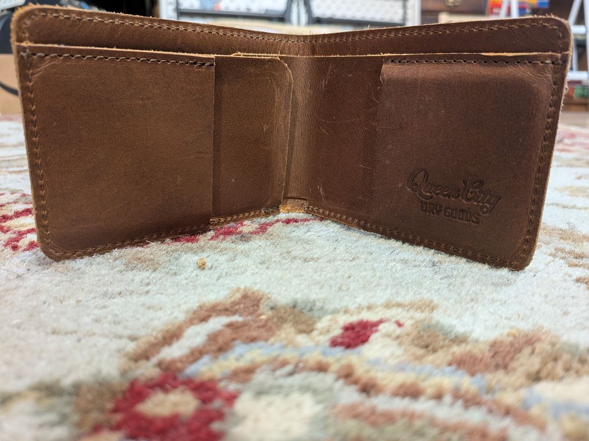 Photo by Valliant on January 1, 2026 of the Queen City Footwear Minimalist Wallet in Unknown Natural Veg Tan.