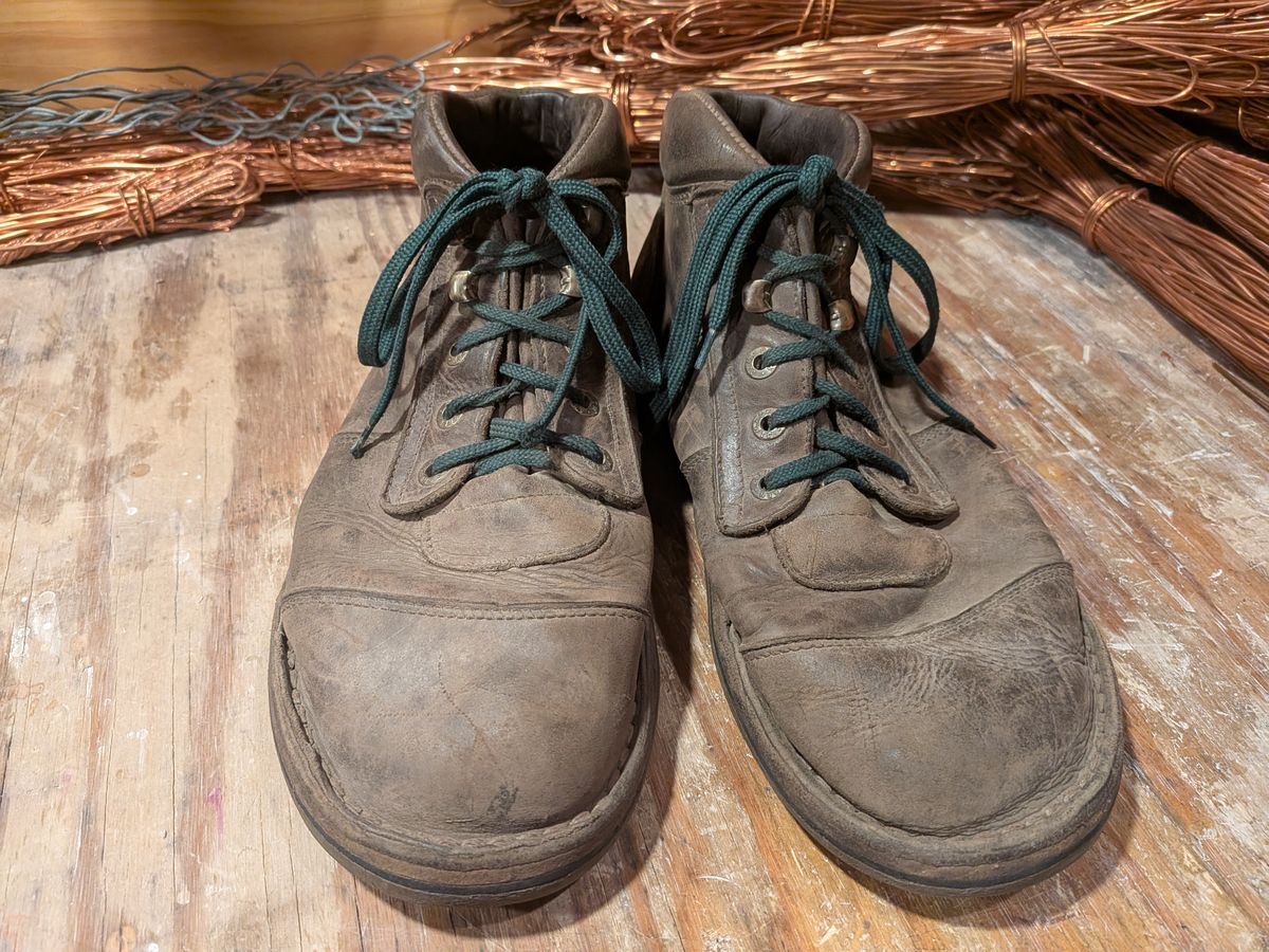 Photo by Valliant on October 2, 2025 of the Jim Green African Ranger Barefoot Boot in Houston Brown.