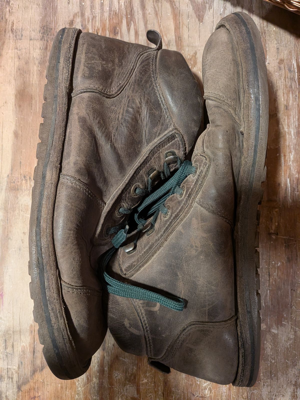 Photo by Valliant on October 2, 2025 of the Jim Green African Ranger Barefoot Boot in Houston Brown.