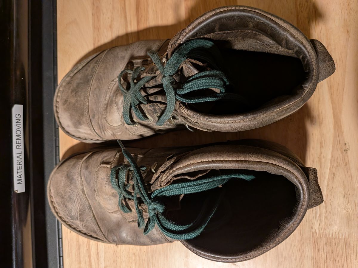 Photo by Valliant on November 6, 2025 of the Jim Green African Ranger Barefoot Boot in Houston Brown.