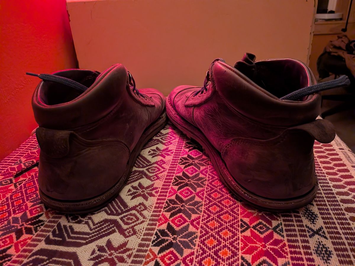 Photo by Valliant on March 6, 2026 of the Jim Green African Ranger Barefoot Boot in Houston Brown.