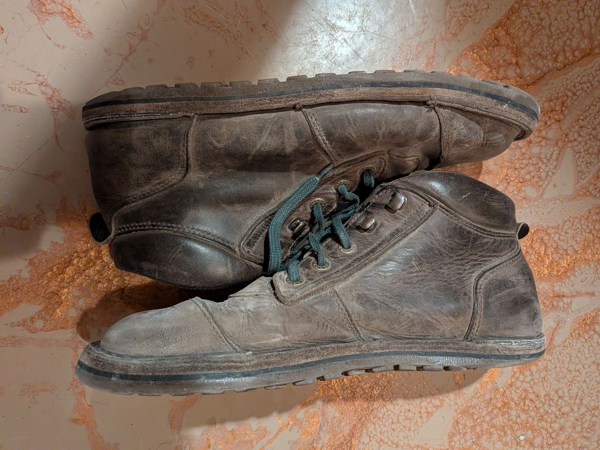 Photo by Valliant on April 6, 2026 of the Jim Green African Ranger Barefoot Boot in Houston Brown.