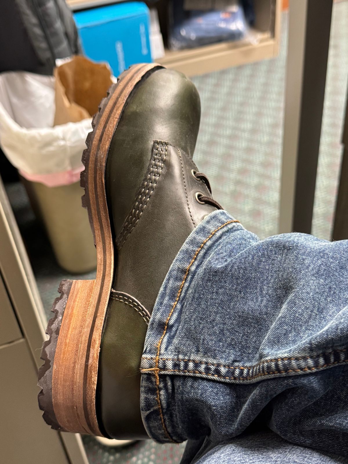 Photo by lemoncurry on February 13, 2026 of the Goral Buxton Brass Wire Construction Boot in Horween Chromexcel Forest Green.