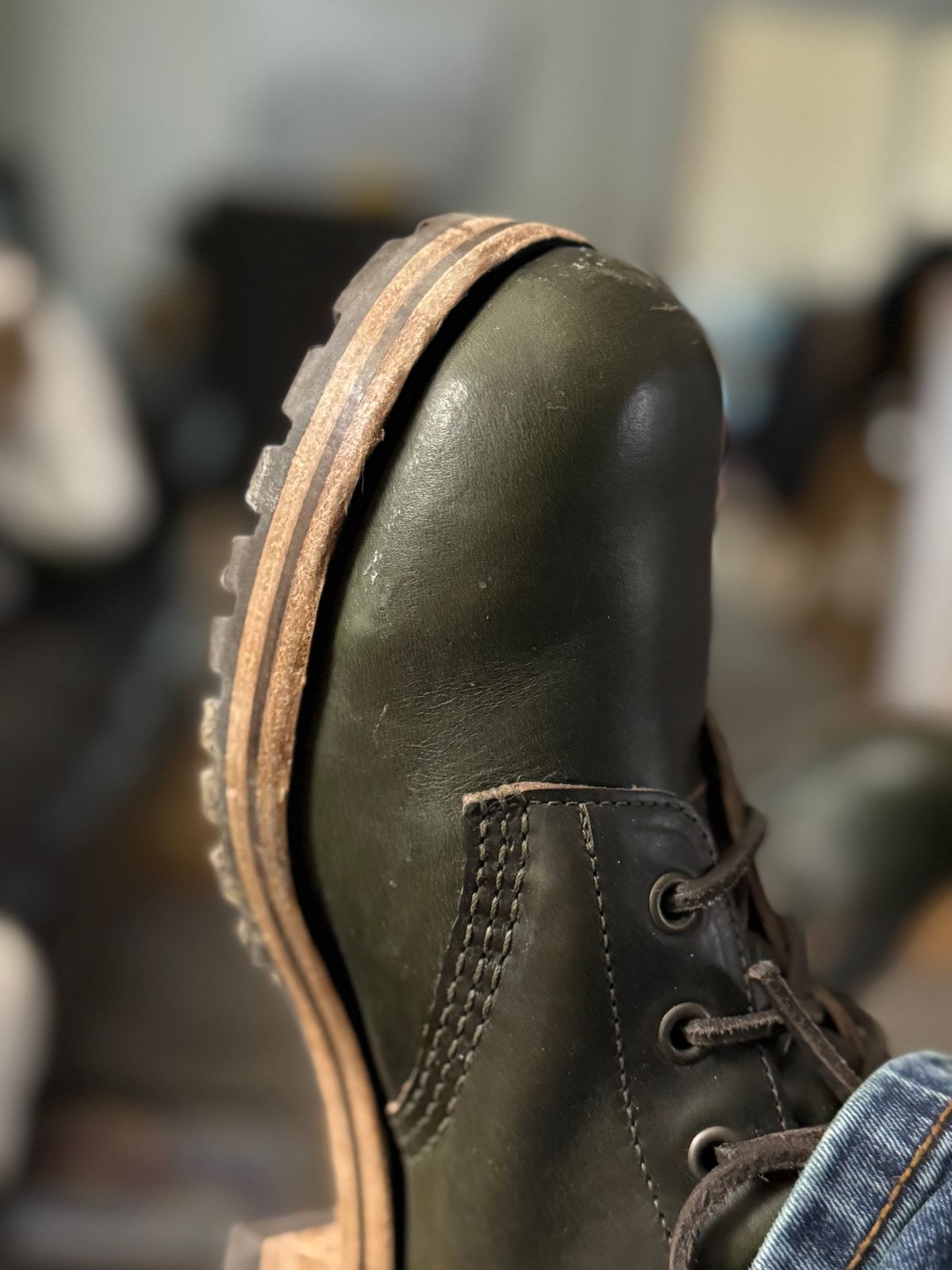 Photo by lemoncurry on March 17, 2026 of the Goral Buxton Brass Wire Construction Boot in Horween Chromexcel Forest Green.