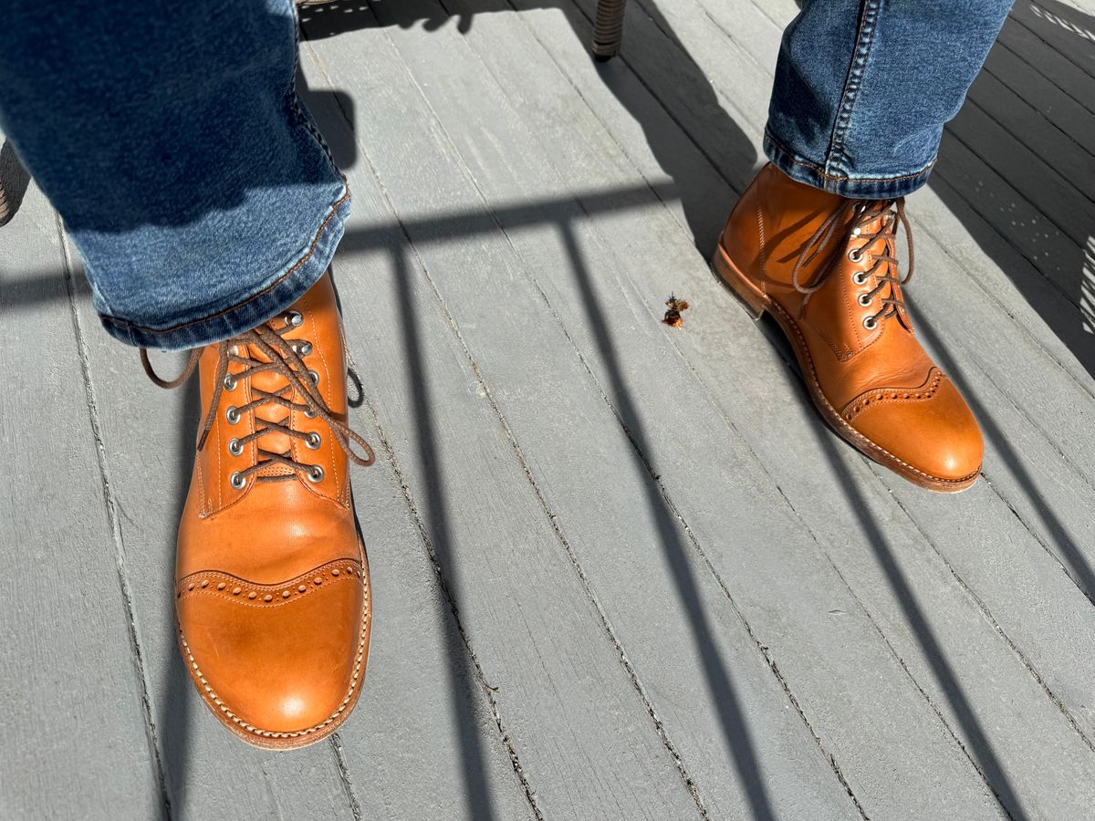 Photo by lemoncurry on May 4, 2026 of the Saddleback Leather Officer’s Boot in Unknown Natural Veg Tan.