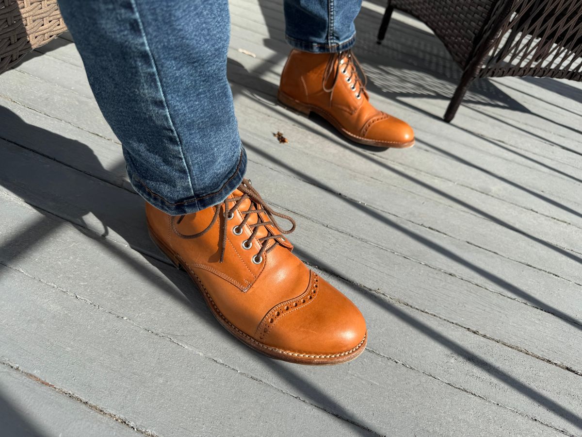 Photo by lemoncurry on May 4, 2026 of the Saddleback Leather Officer’s Boot in Unknown Natural Veg Tan.