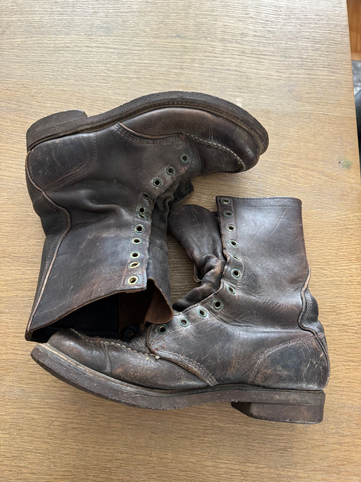 Photo by lemoncurry on May 26, 2026 of the Gorilla Moc Toe 9” Boot in Unknown Leather.