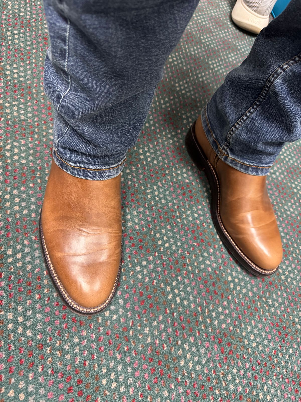 Photo by lemoncurry on April 17, 2026 of the Grant Stone Elias Side-Zip in Horween Dune Chromexcel.