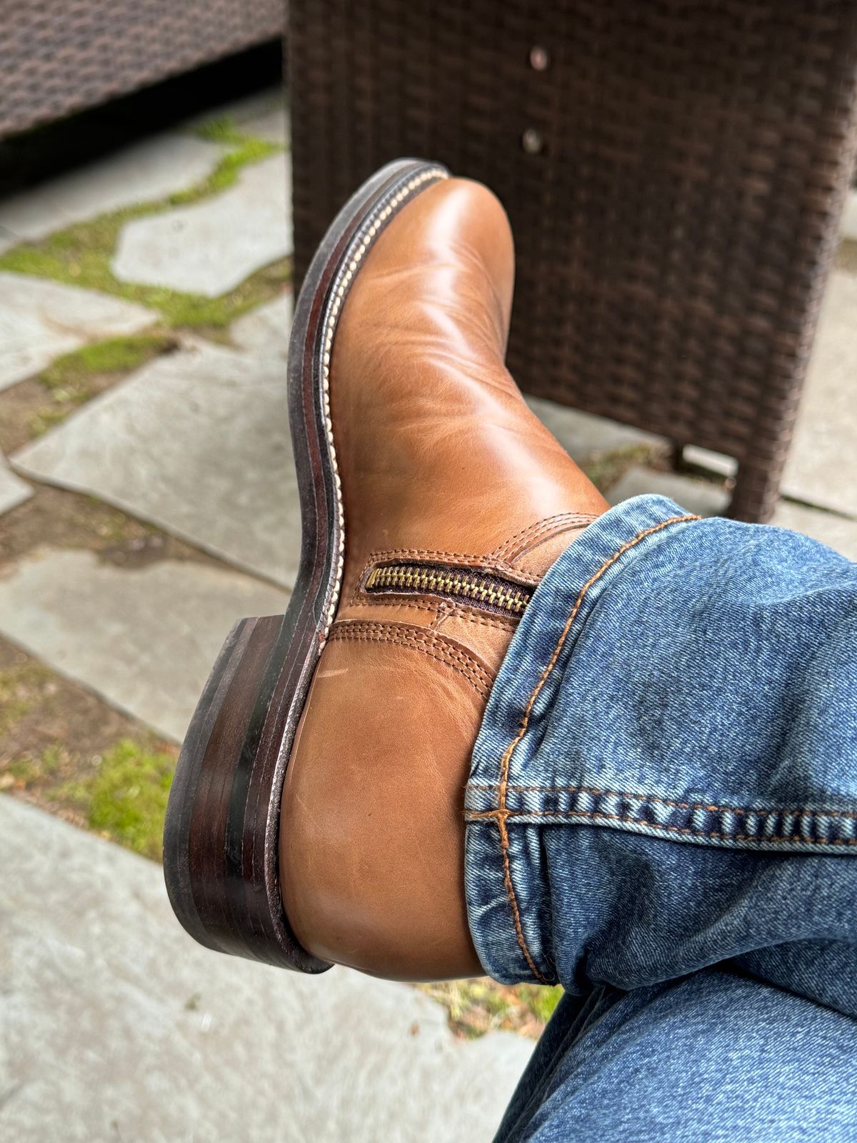 Photo by lemoncurry on May 23, 2026 of the Grant Stone Elias Side-Zip in Horween Dune Chromexcel.