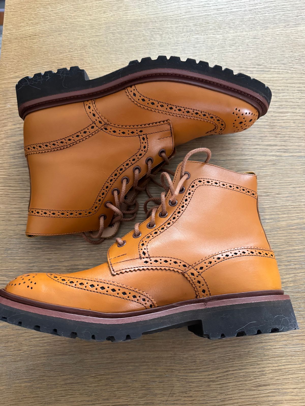 Photo by lemoncurry on May 26, 2026 of the Tricker's x Wildsmith Stow Country Boot in Acorn Antique.