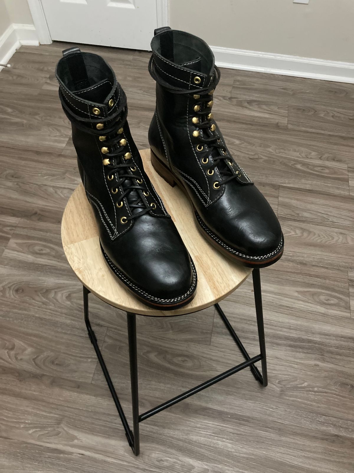 Photo by PancakeFactor1 on February 15, 2025 of the Blkbrd Shoemaker Dakota in Maryam Black Horsebutt.