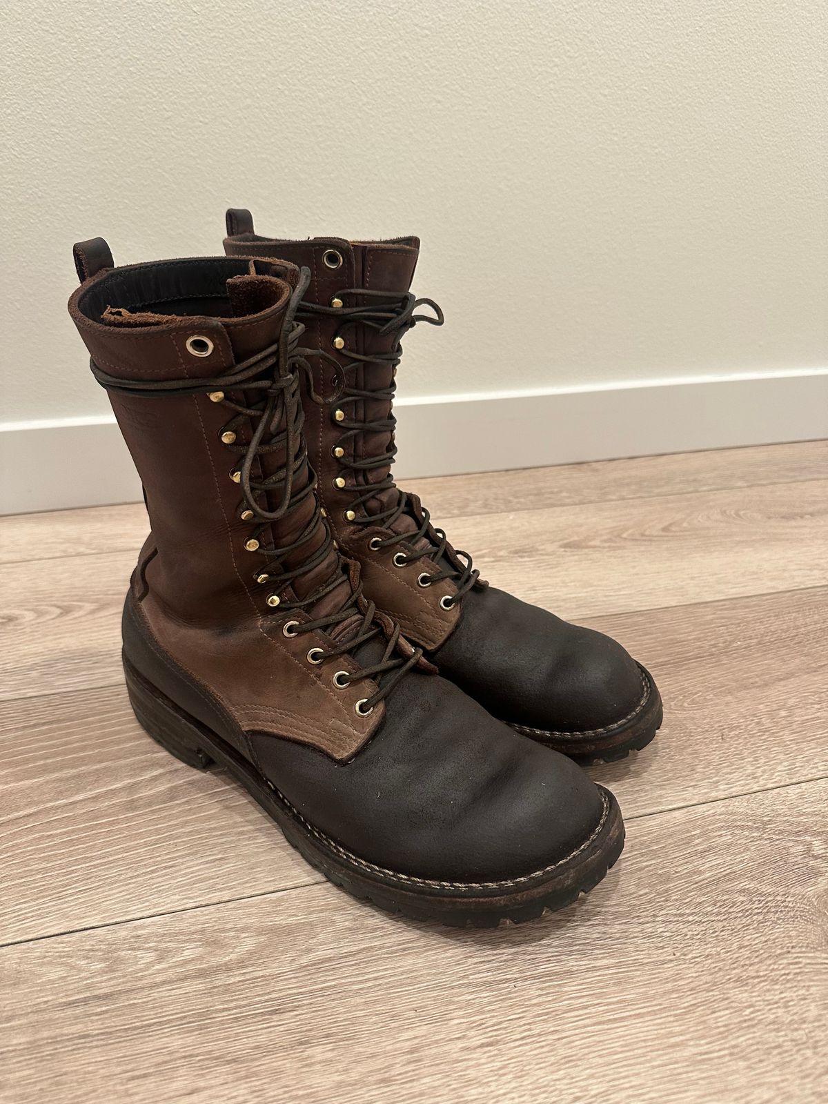 Photo by AlarmingRate69 on November 4, 2025 of the Nicks BuilderPro in 1964 Mahogony.