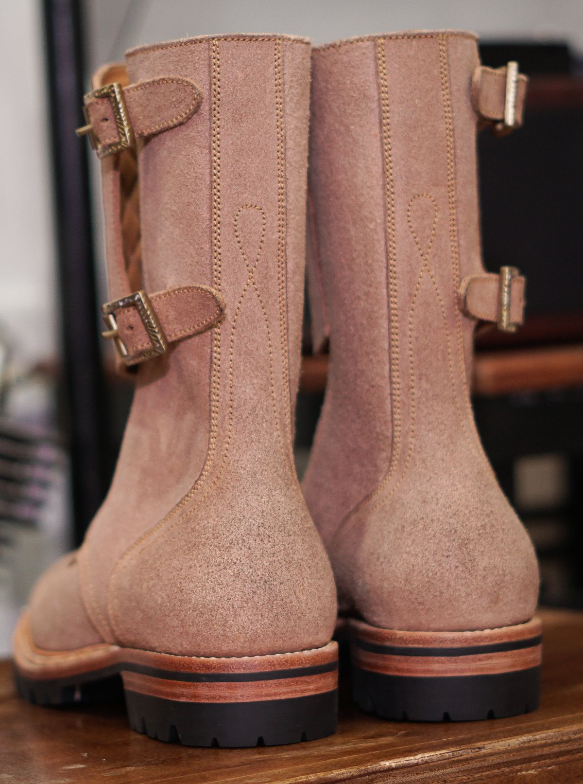 Photo by pungkymardhany on September 7, 2025 of the Fortis Boots Dust Rider in Wickett & Craig Russet Skirting.