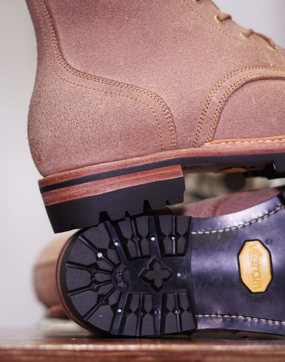 Photo by pungkymardhany on September 7, 2025 of the Fortis Boots Dust Rider in Wickett & Craig Russet Skirting.