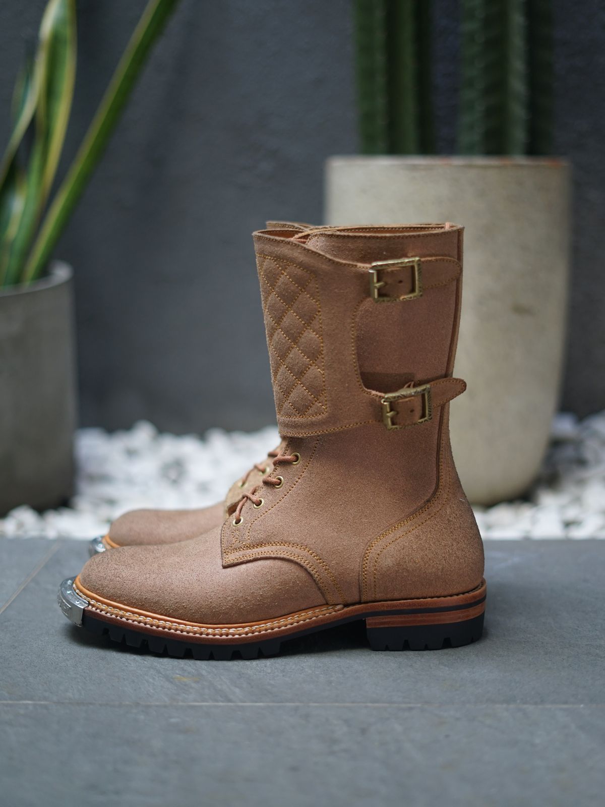 Photo by pungkymardhany on October 1, 2025 of the Fortis Boots Dust Rider in Wickett & Craig Russet Skirting.