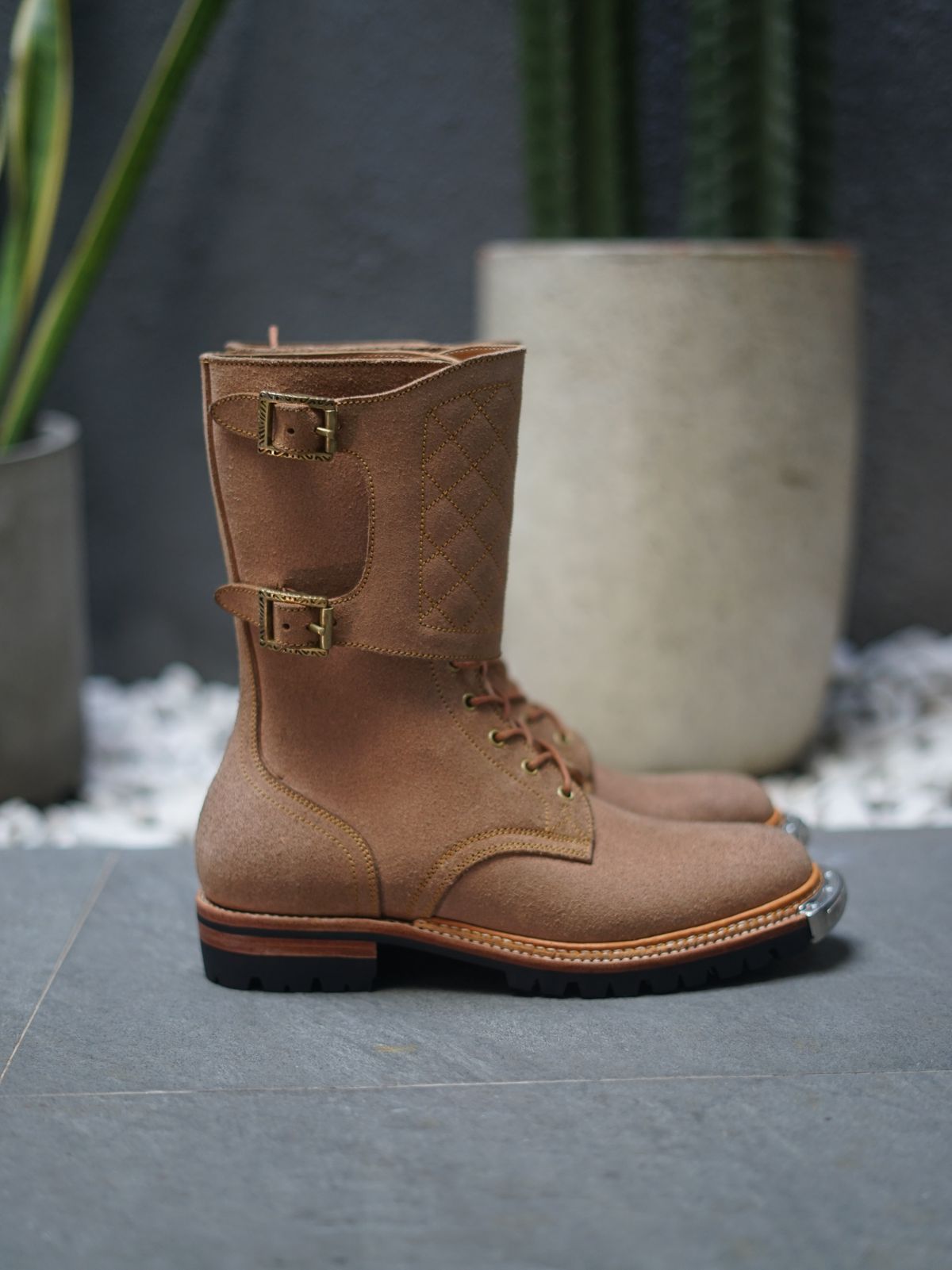 Photo by pungkymardhany on October 1, 2025 of the Fortis Boots Dust Rider in Wickett & Craig Russet Skirting.